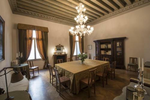 Hostal La Residenza 818