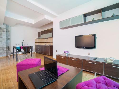 Apartments Raymond