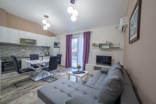 Hostal Milara Apartments