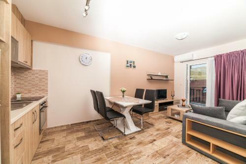 Hostal Milara Apartments