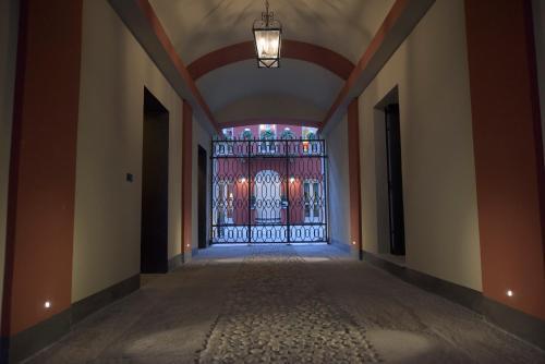 Porta Palace Apartments