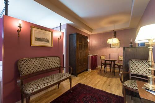 Porta Palace Apartments