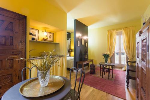 Porta Palace Apartments
