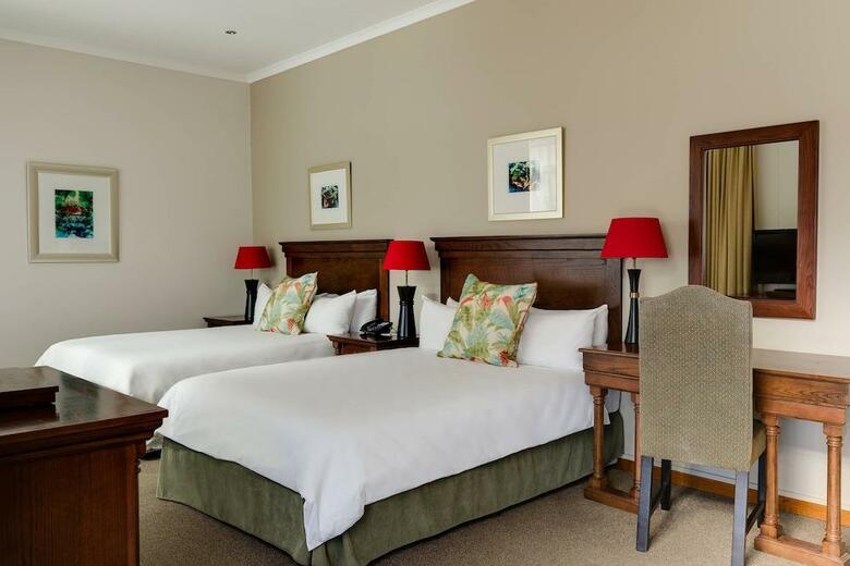 Hotel Protea King George