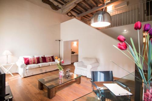 Hostal Palazzo Castiglioni Luxury Suites