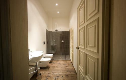 Hostal Palazzo Castiglioni Luxury Suites