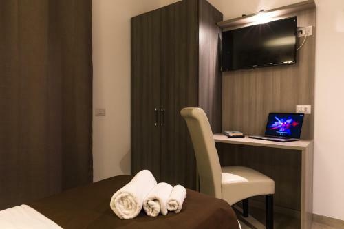 Hostal La Piazzetta Guest House