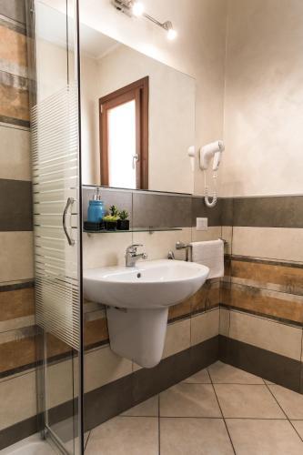 Hostal La Piazzetta Guest House