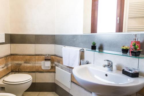 Hostal La Piazzetta Guest House