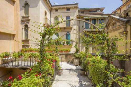 Hostal Corte Realdi Luxury Rooms