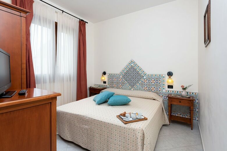 Hotel Mediterraneo