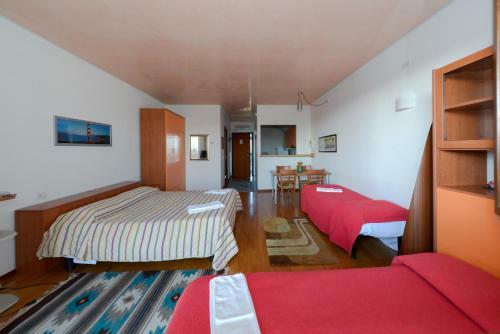 Antares Apartments