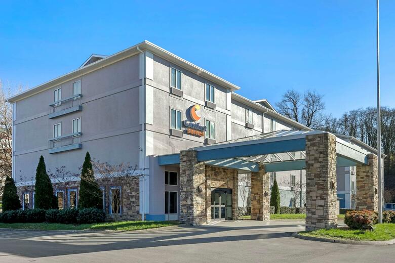Hotel Comfort Suites Airport
