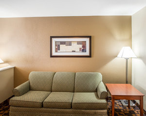 Hotel Quality Inn & Suites