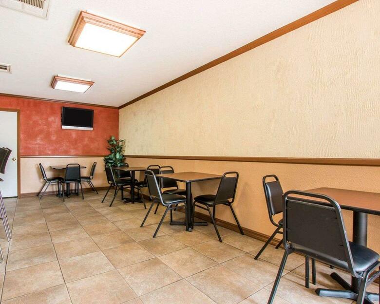 Hotel Rodeway Inn Convention Center