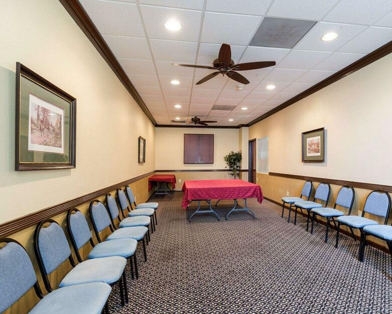 Hotel Comfort Suites Houston Bush Intercontinental