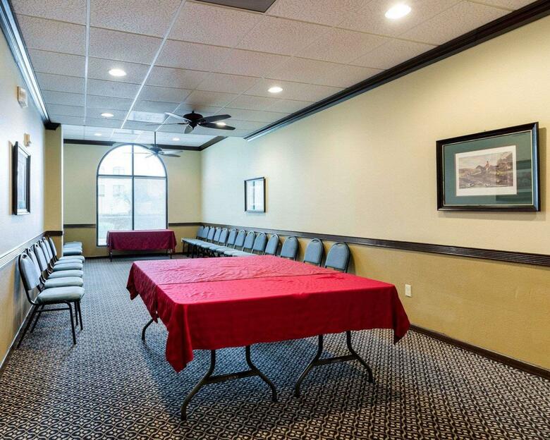Hotel Comfort Suites Houston Bush Intercontinental