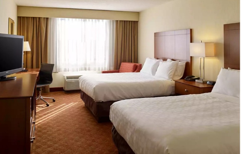 Clarion Hotel Airport