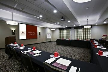 Hotel Cambria Suites