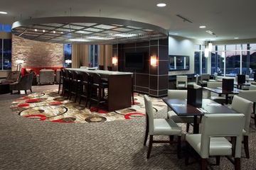 Hotel Cambria Suites