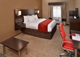 Hotel Comfort Suites East