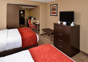 Hotel Comfort Suites East