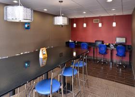 Hotel Comfort Suites East