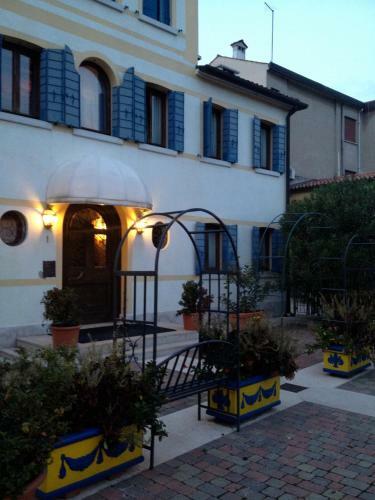 Hostal Ca'nova Alloggi