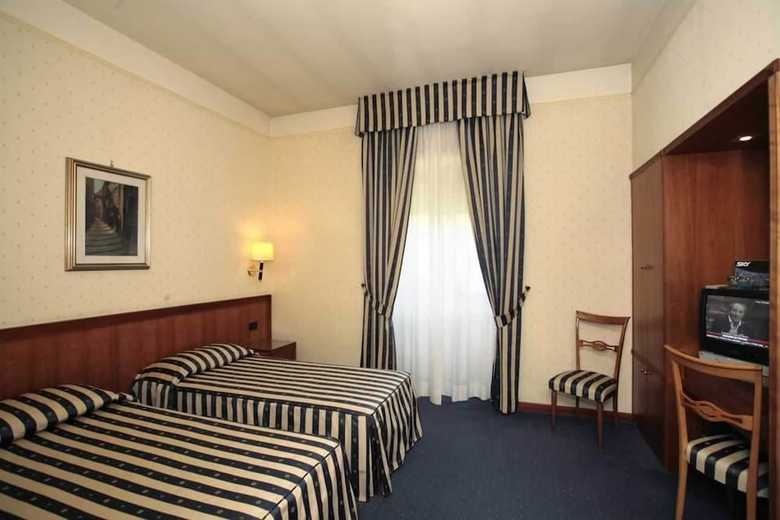 Hotel De Paris