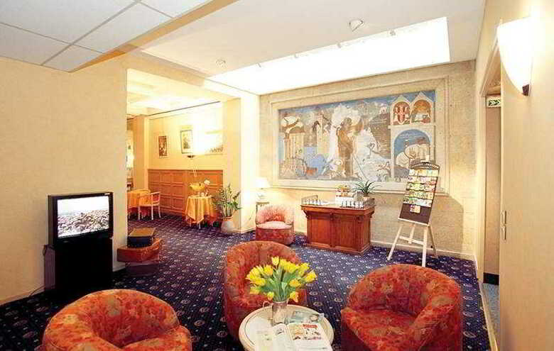 Hotel Bristol