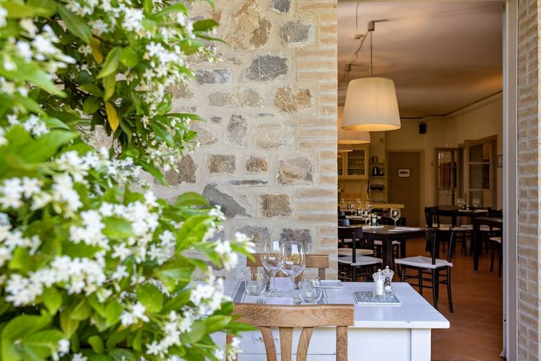 Si Montalcino Hotel & Restaurant