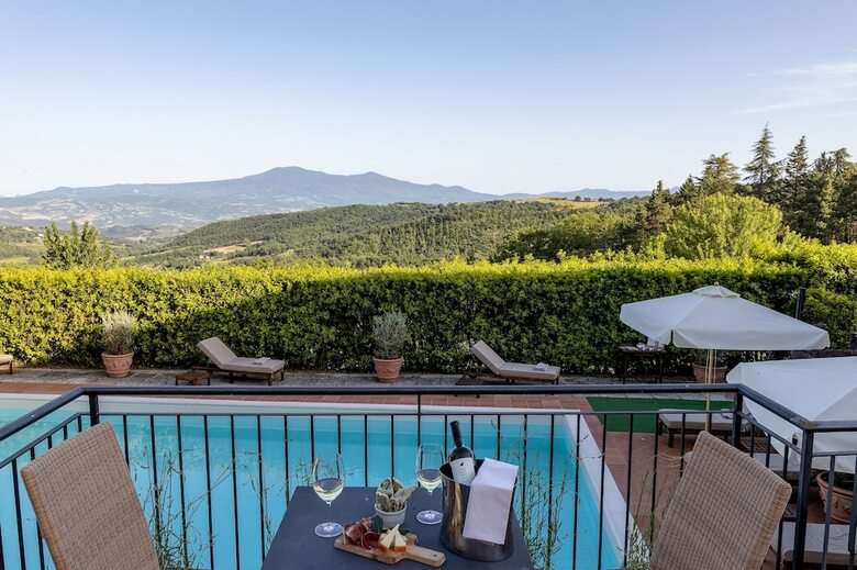 Si Montalcino Hotel & Restaurant