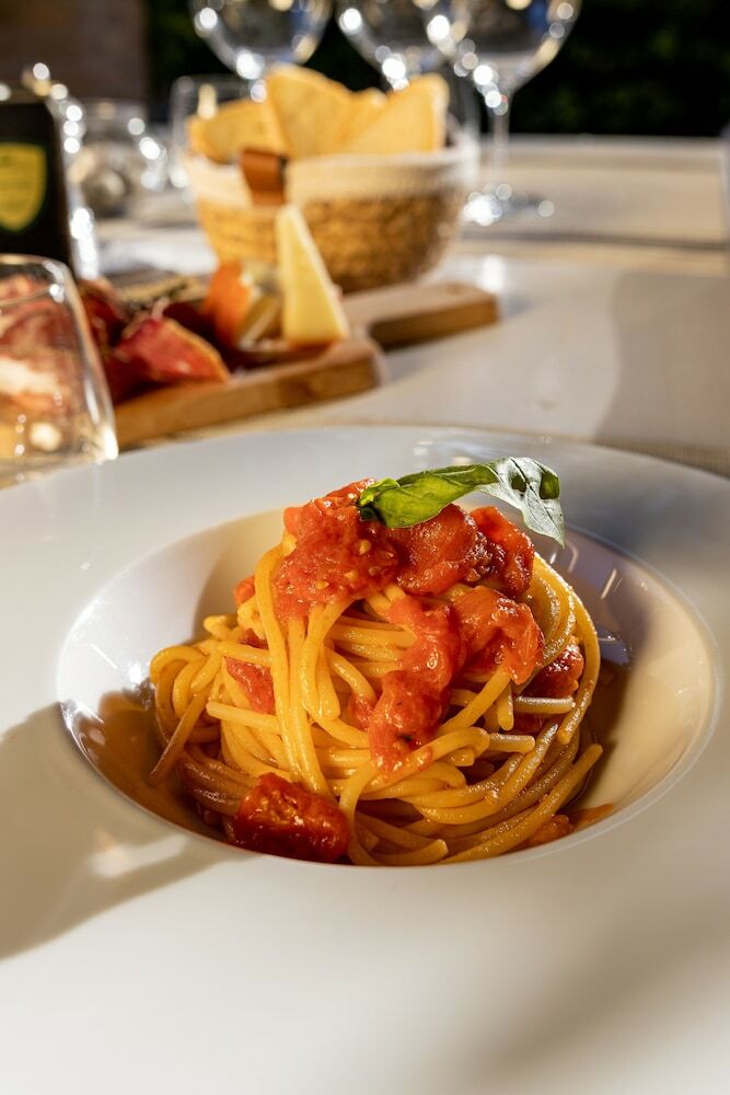 Si Montalcino Hotel & Restaurant