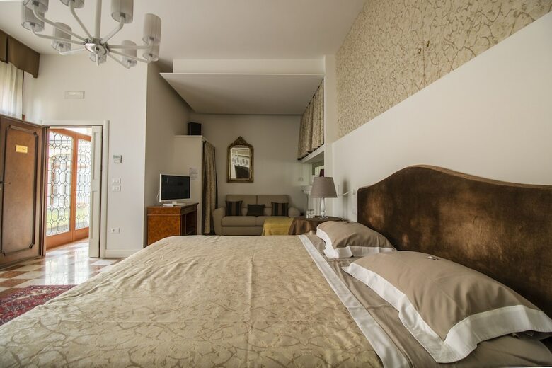 Bed & Breakfast Domus Dotti V