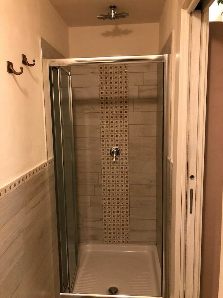 Bed & Breakfast La Grotta Del Re