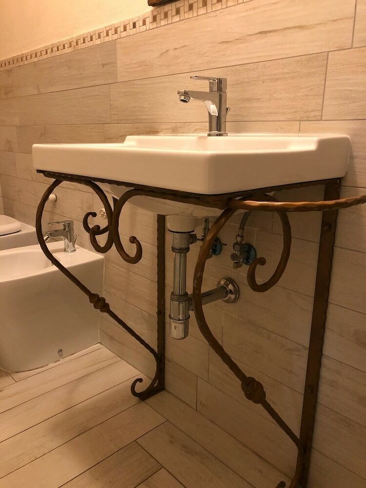 Bed & Breakfast La Grotta Del Re