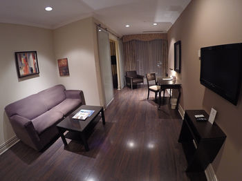 Grand Hotel And Suites