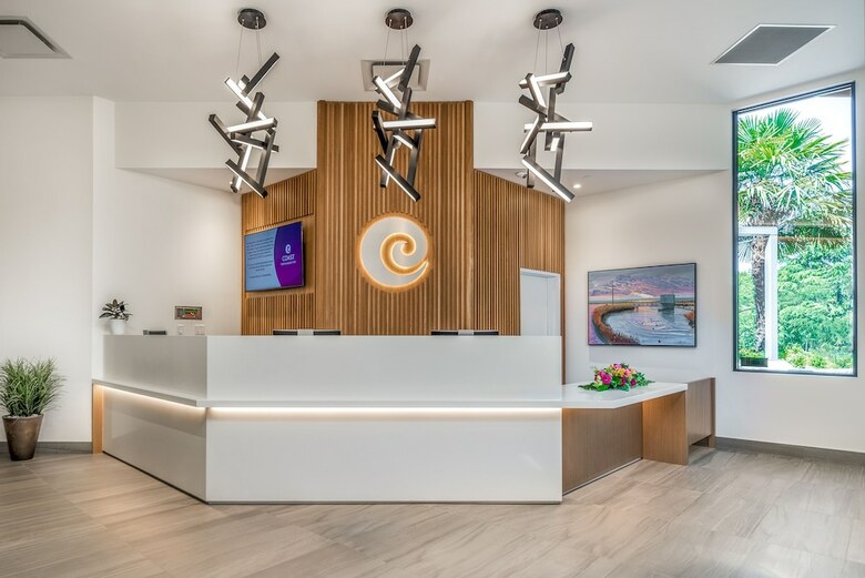 Hotel Coast Tsawwassen Inn