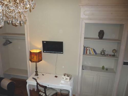 Madama Cristina Bed & Breakfast