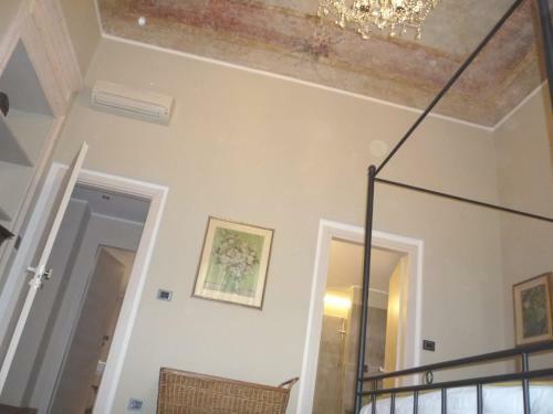 Madama Cristina Bed & Breakfast