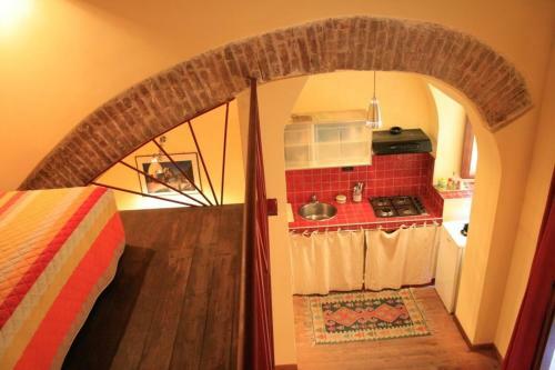 Cheap & Chic Apartments