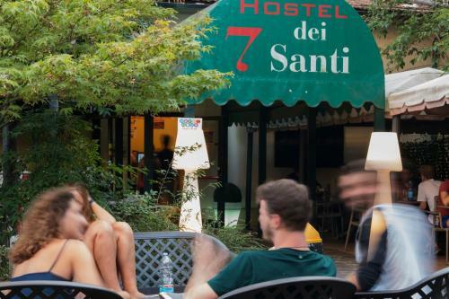 Hostel 7 Santi