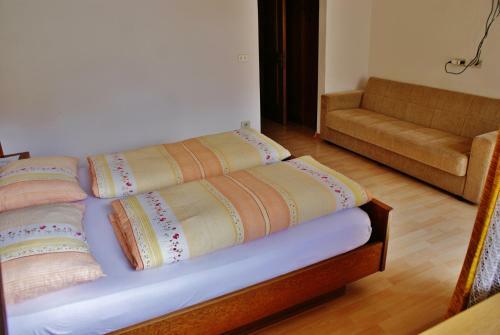 Bed & Breakfast Garni Graber