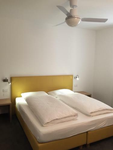 Hostal R&b La Calzoleria