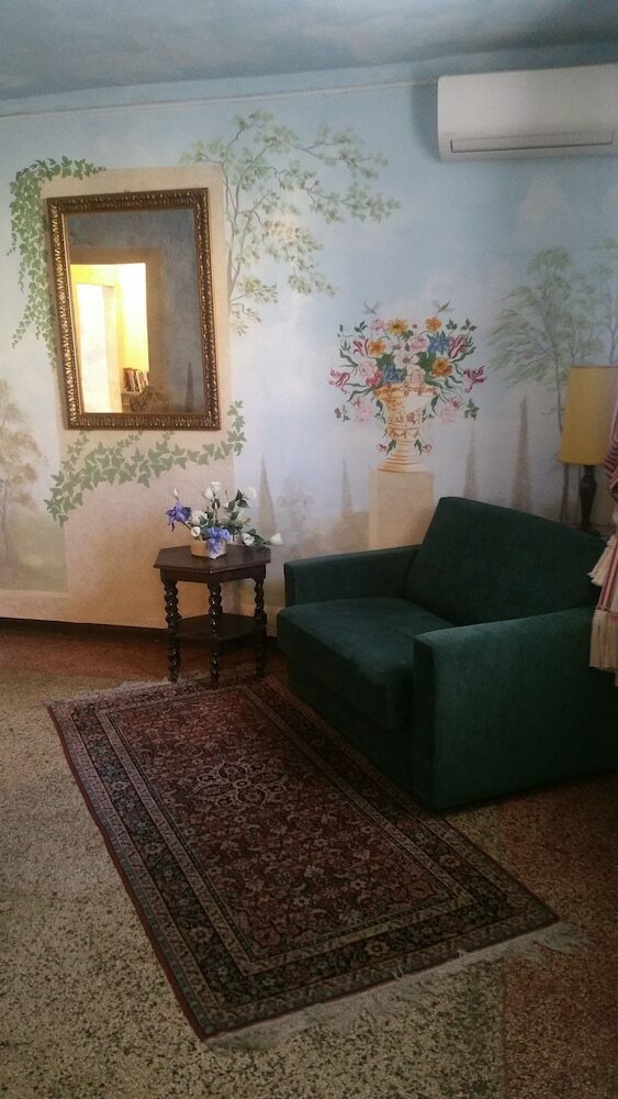 Palazzo Camozzini Apartments