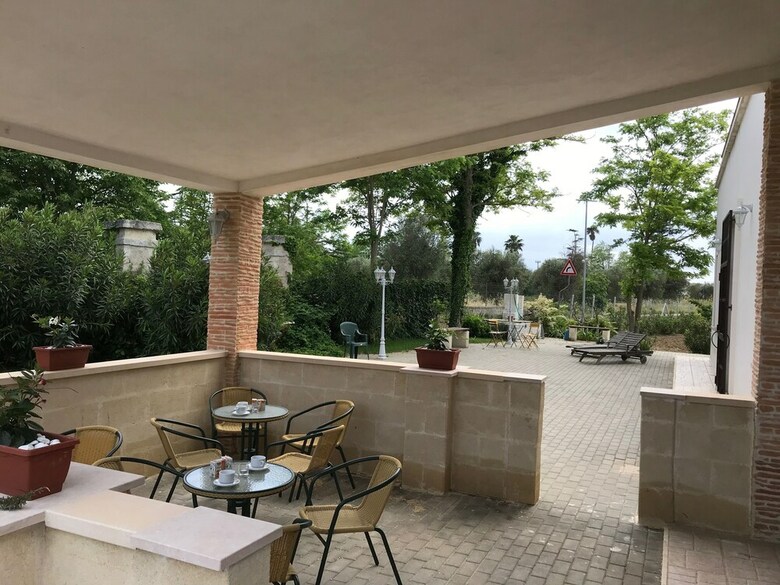 Hostal Il Casolare Degli Ulivi