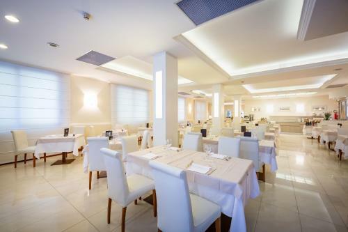International Beach Hotel