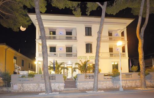 Hotel Resort