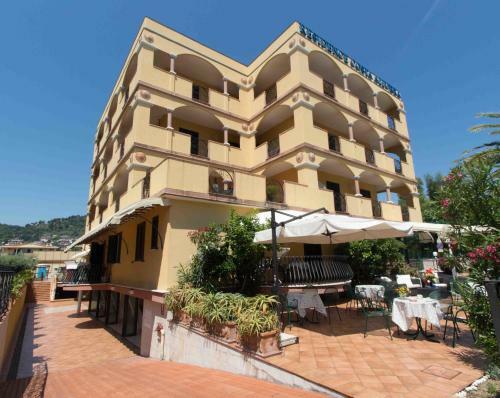 Aparthotel Hotel Costazzurra