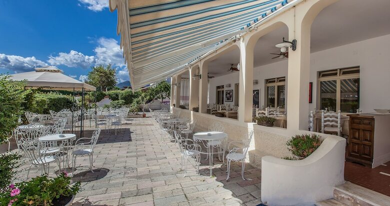 Hotel Sandalyon